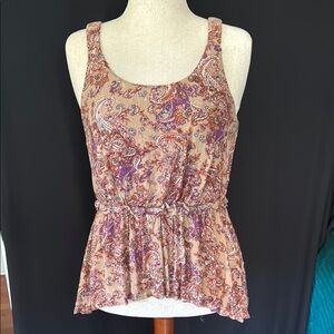 Everleigh Paisley Print Sleeveless Top with cinched waist; S